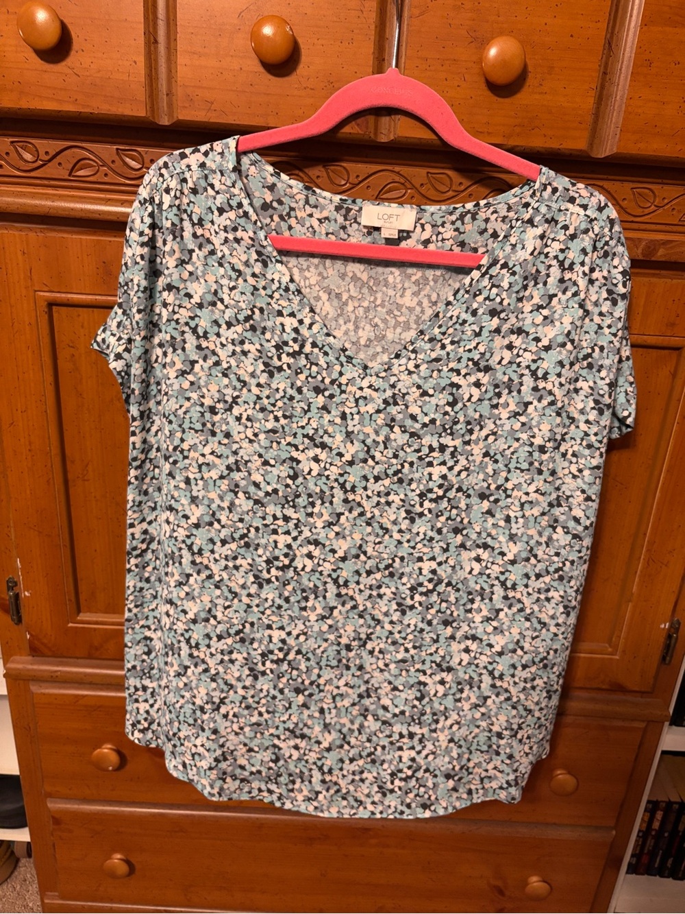 LOFT Aqua and White Floral V-Neck Short Sleeve Top